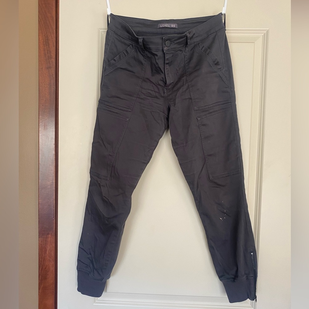 Grey Cargo Pant with Tapered Ankle
